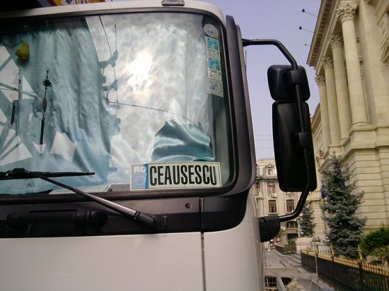 Ceaușescu la volan