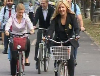 Elena Udrea, biciclista
