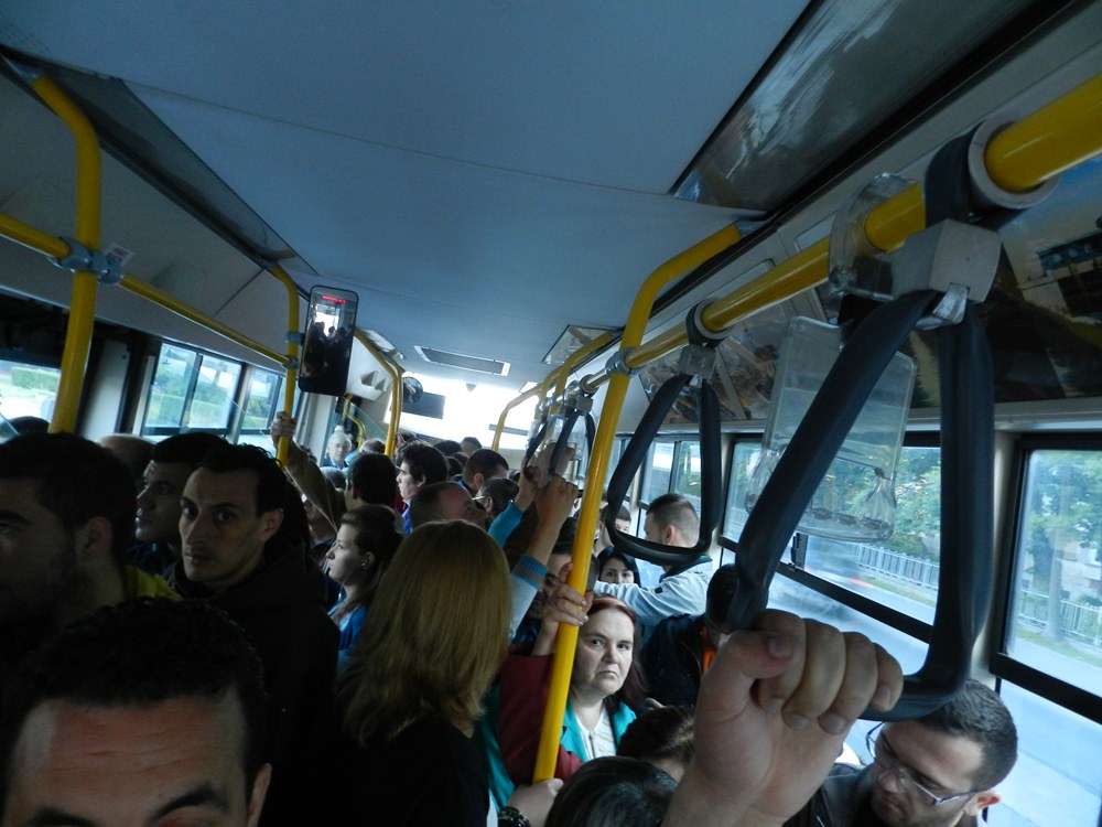 Pensionarii din Iasi si gratuitatea in transportul in comun la orele de varf