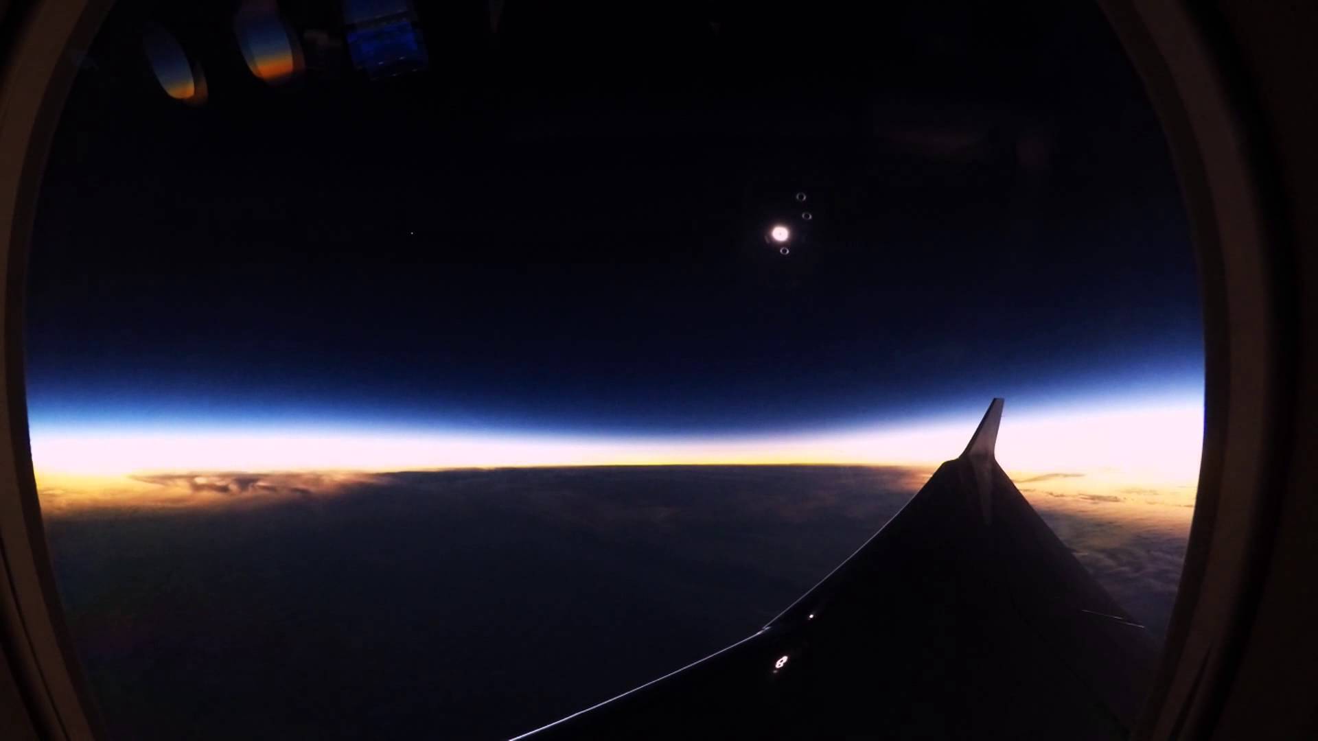 Cum s-a văzut eclipsa de soare din stratosferă?